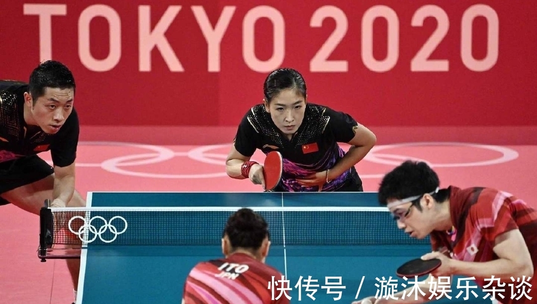 争相追逐的 争相追逐的